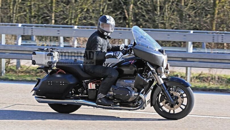 BMW R18 Transcontinental, le foto spia della tourer