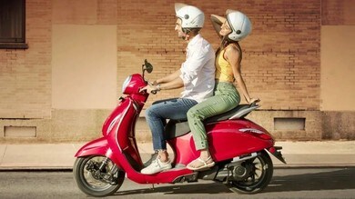Bajaj Chetak, lo scooter elettrico ci riprova nel 2021