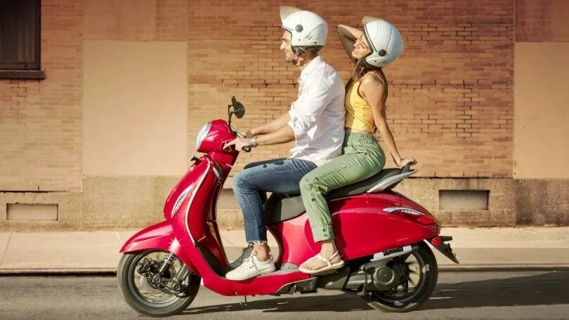 Bajaj Chetak, lo scooter elettrico ci riprova nel 2021