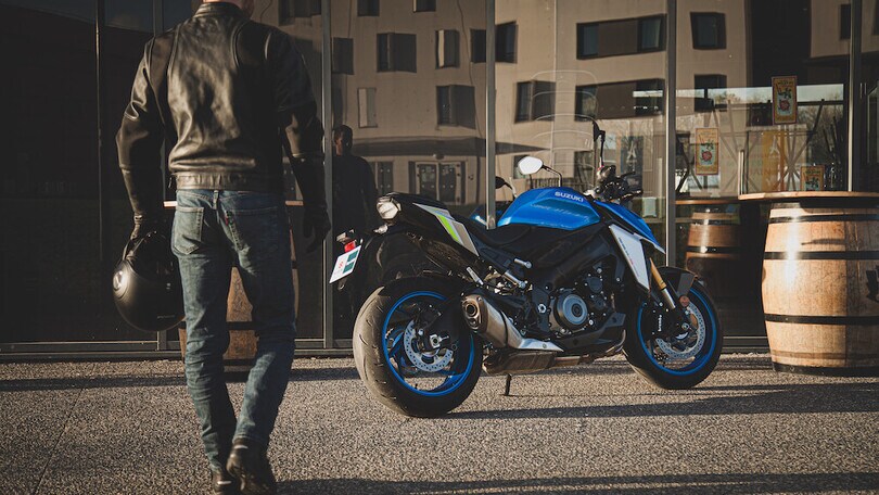 Suzuki GSX-S 1000 FOTO