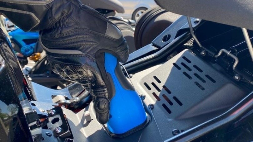 Moto elettriche al posto di quelle a benzina? In UK 1 su 3 smetterebbe di andarci