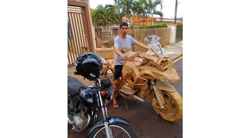 Mi faccio la BMW R 1250 GS... di cartone: l’idea dal Brasile