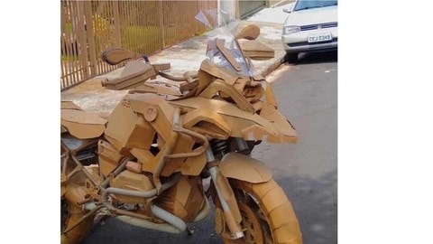 BMW R1250 GS di...cartone FOTO