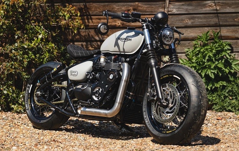 Una Triumph con il NOS: una bobber che è un "cannone"