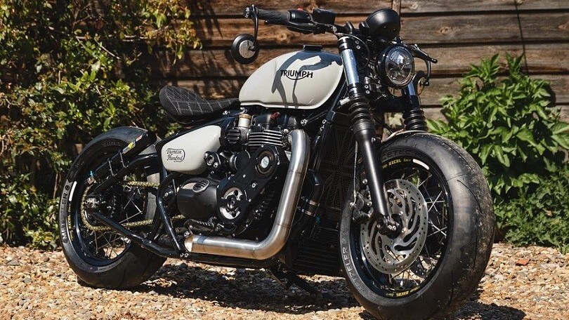 Una Triumph con il NOS: una bobber che è un "cannone"