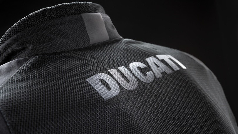 Ducati, la nuova linea di giacche ventilate