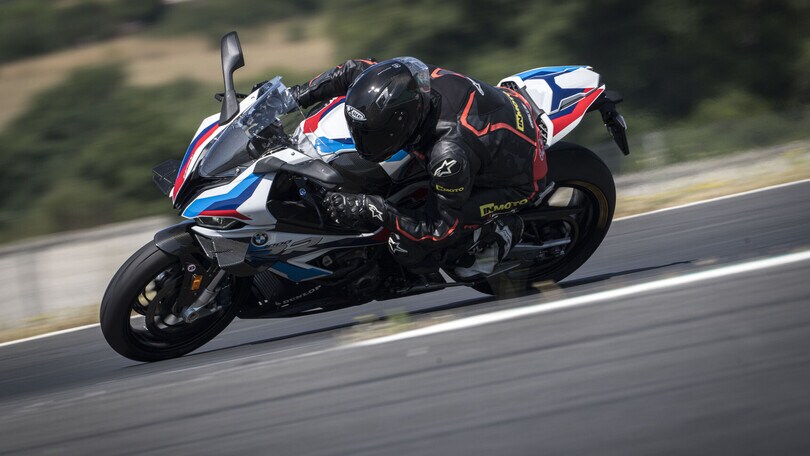 BMW M 1000 RR, LE FOTO DELLA PROVA