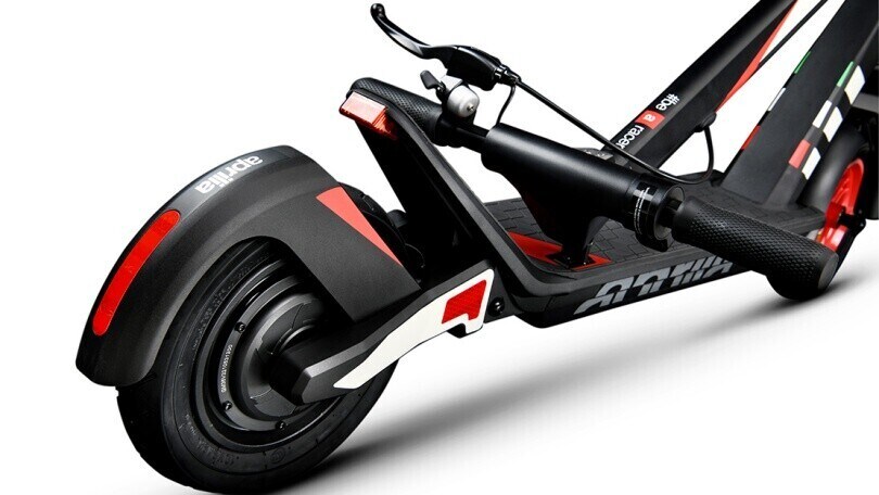 Nuovo monopattino elettrico Aprilia eSR2