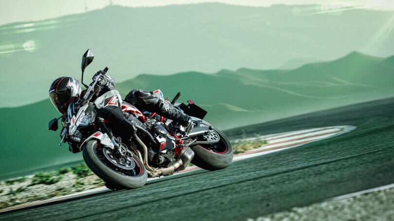 Kawasaki Z900 2022 FOTO