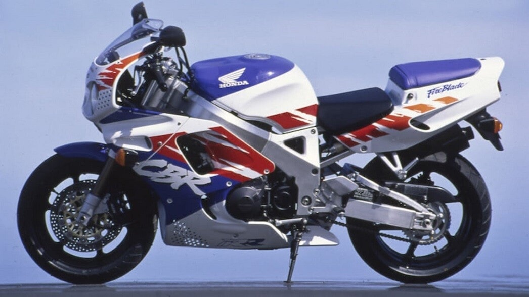 Honda CBR1000RR-R SP,  versione speciale in omaggio alla prima Fireblade