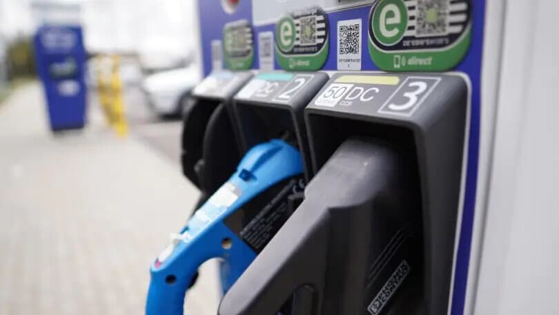 Aumento prezzi carburante, ecco quanto spenderanno in più gli italiani
