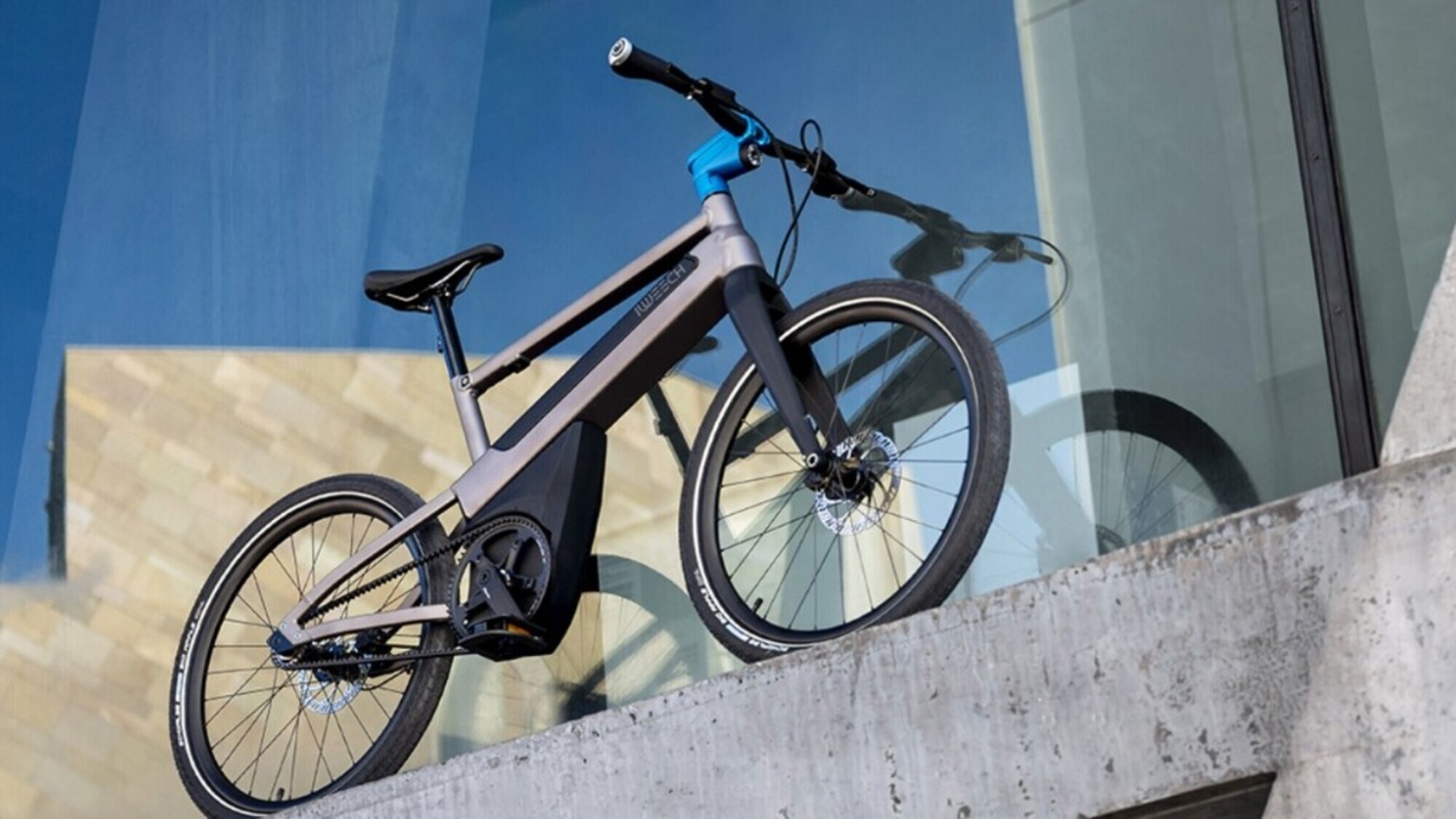 Dalla Francia la smart e-bike per pedalare senza fatica