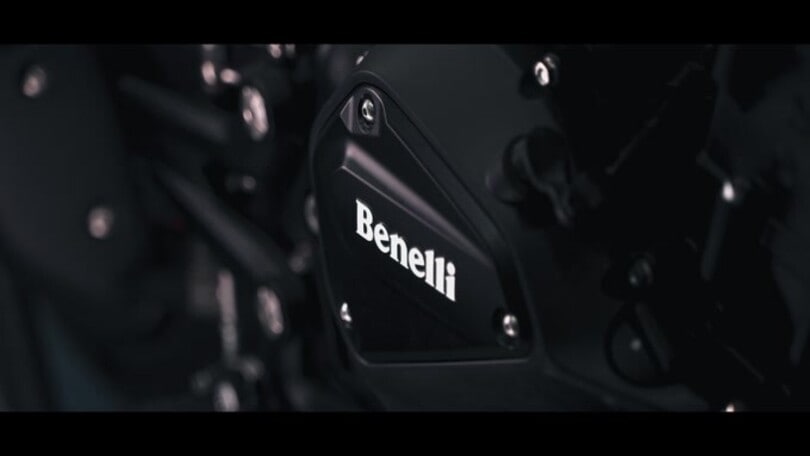 Benelli TRK 800: nuovi dettagli VIDEO