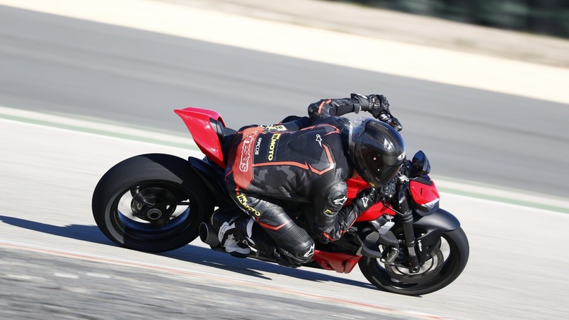 Ducati Streetfighter V2, LE FOTO DELLA PROVA