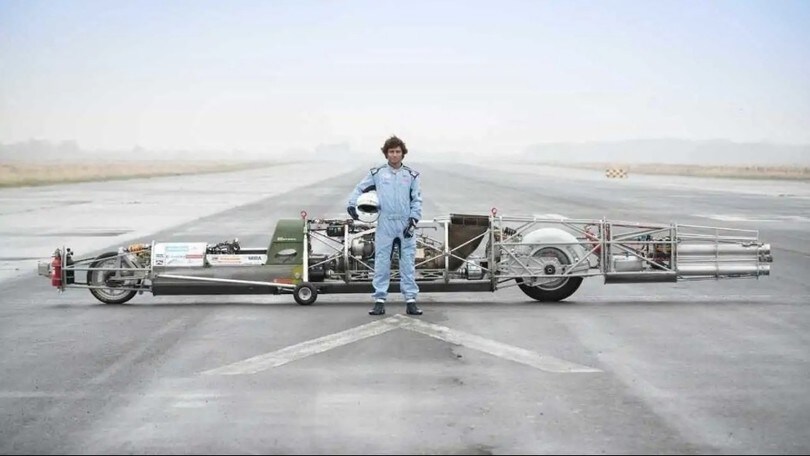 Guy Martin testa lo Streamliner per battere il record di velocità