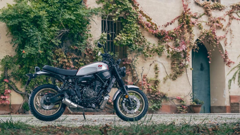 Yamaha, XSR700 XTribute a Eicma 2021 l'omaggio alla XT500
