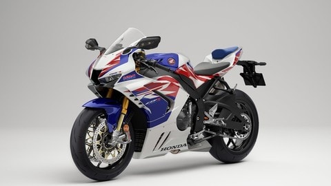 Honda: la storia della CBR Fireblade sfila ad EICMA