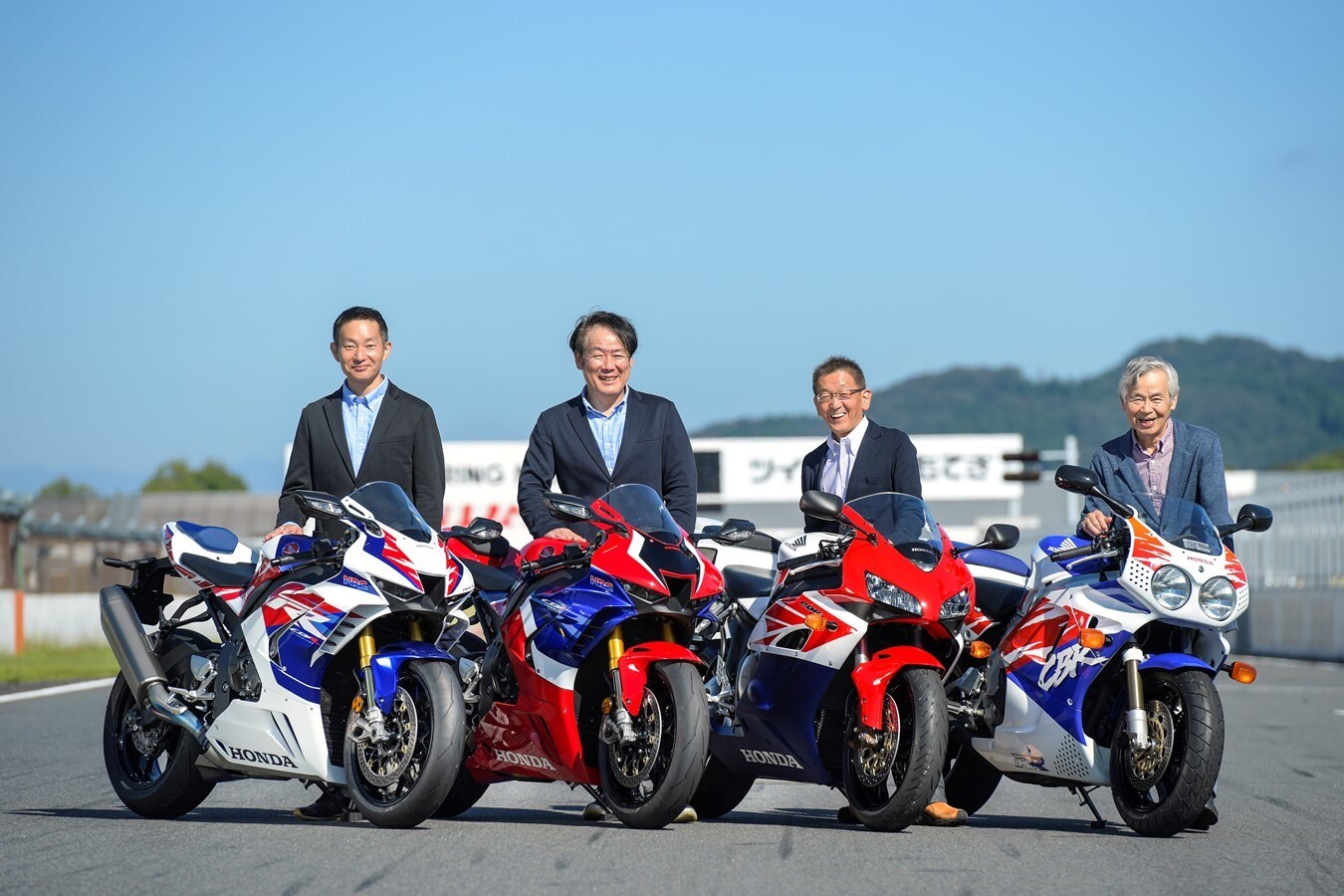 Honda: la storia della CBR Fireblade sfila ad EICMA