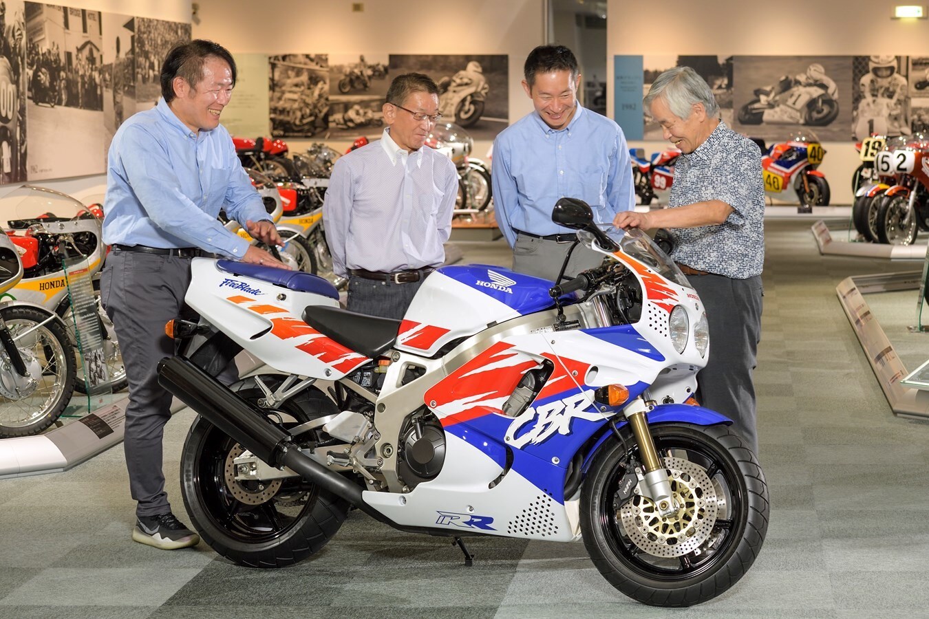 Honda: la storia della CBR Fireblade sfila ad EICMA