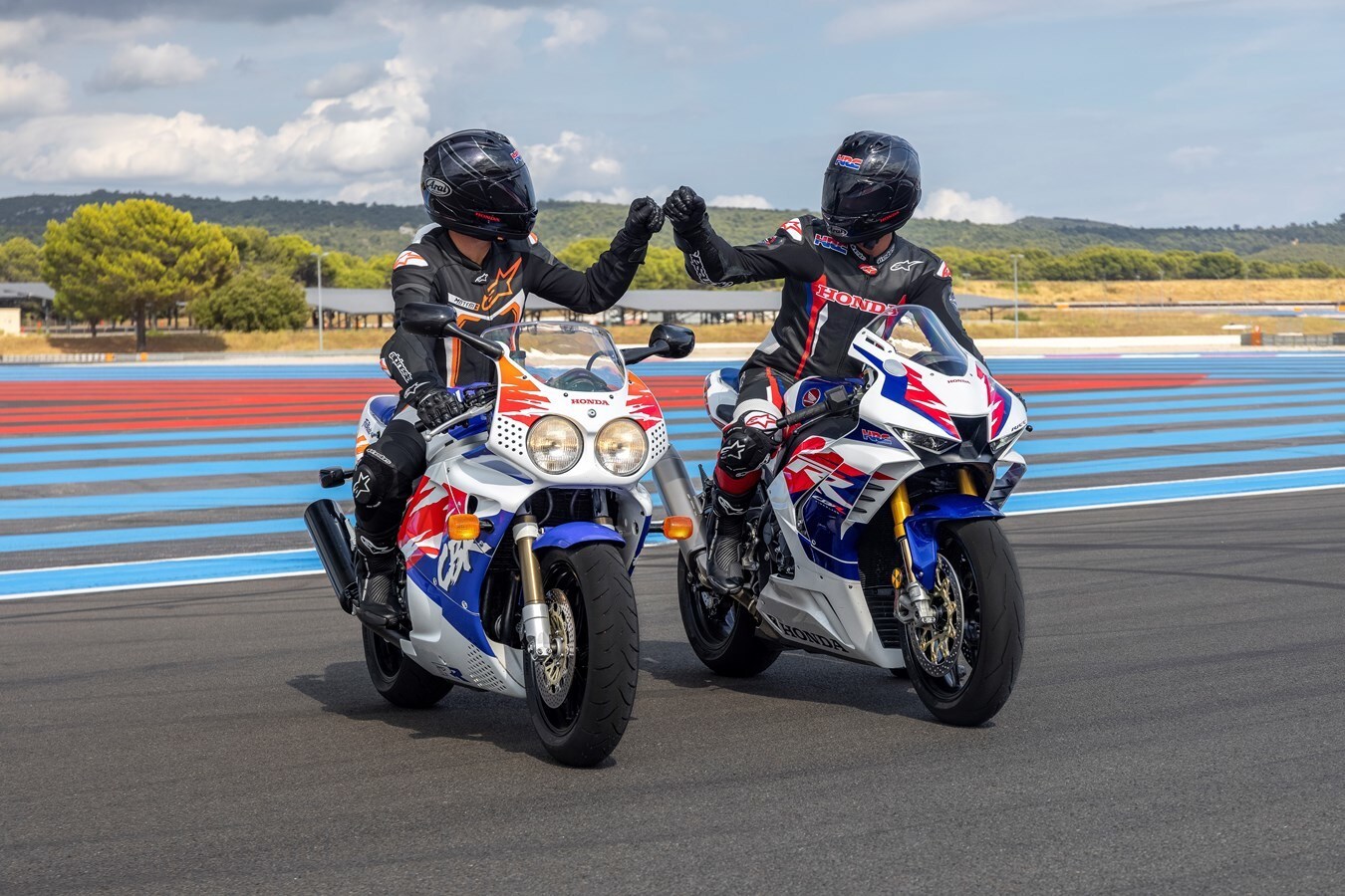 Honda: la storia della CBR Fireblade sfila ad EICMA