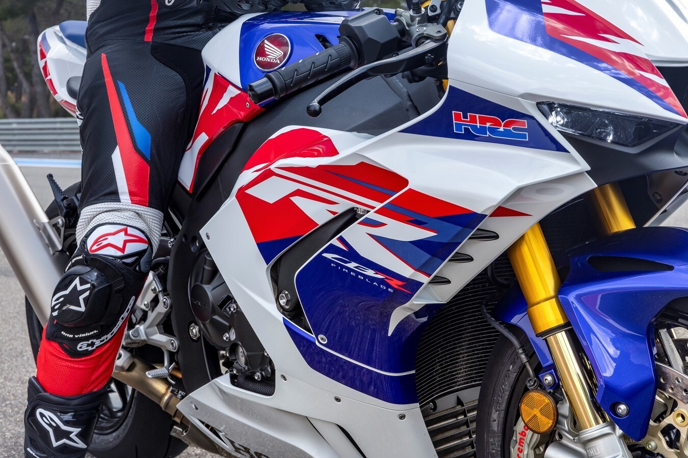 Honda: la storia della CBR Fireblade sfila ad EICMA