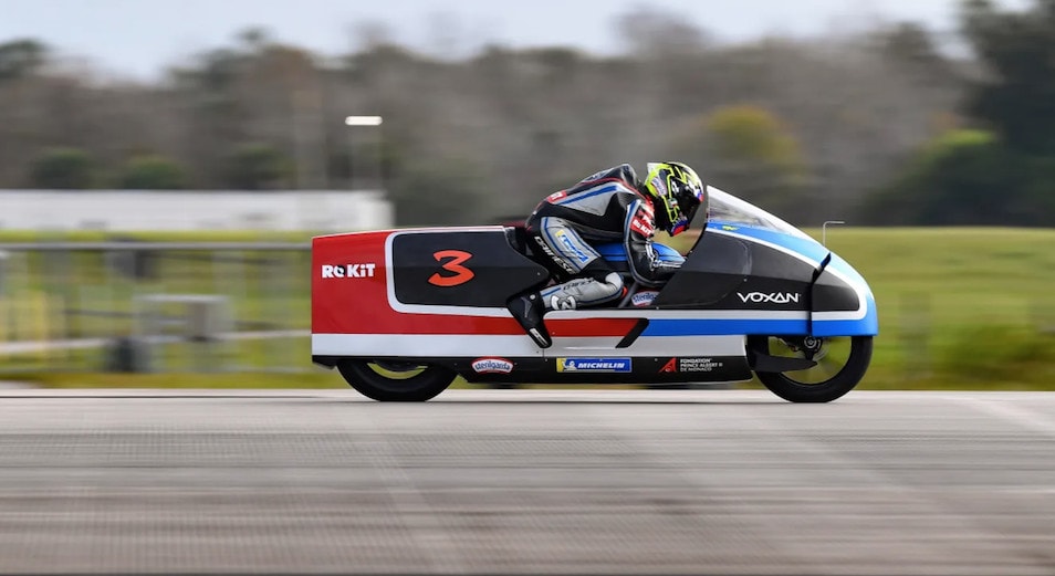 Voxan Wattman, con la nuova moto Biaggi batte ogni record