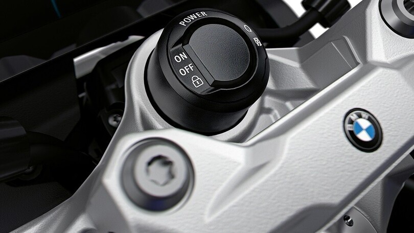 BMW, siglato accordo per la fornitura di semiconduttori