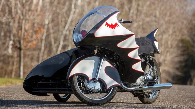 Batcycle Replica del 1966 all’asta (e c’è anche il sidecar di Robin)