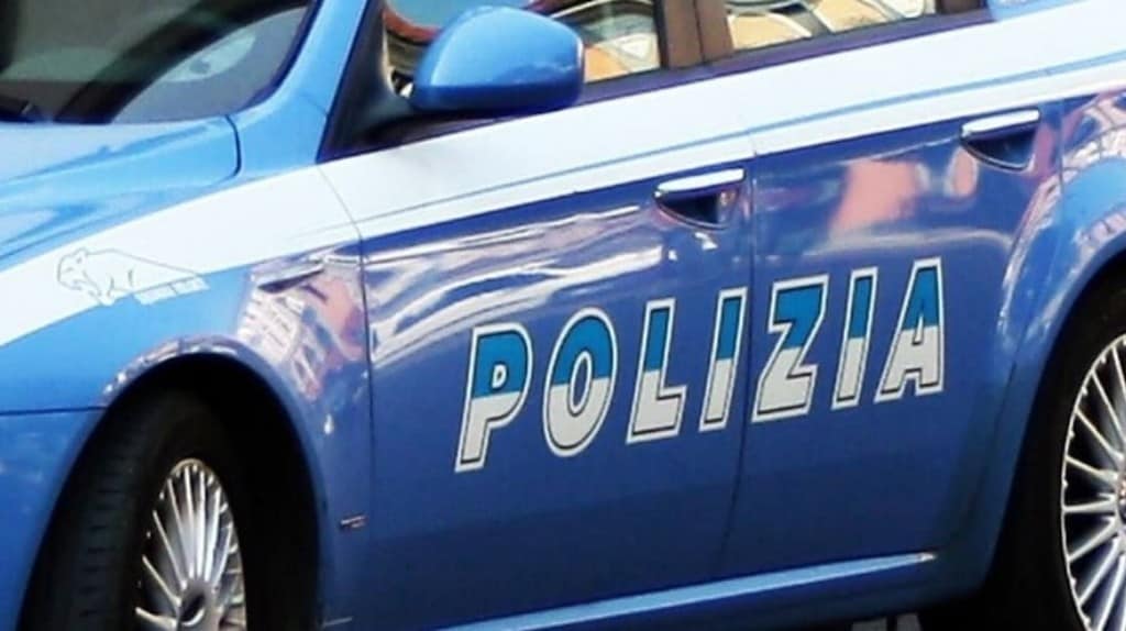 Rompeva scooter in sosta e poi si spacciava per meccanico: denunciato