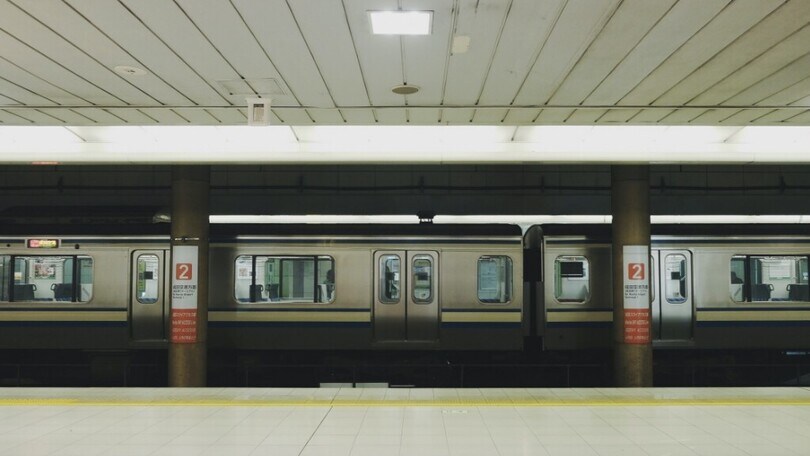 Nella metropolitana di Tokyo i soccorsi intervengono in moto