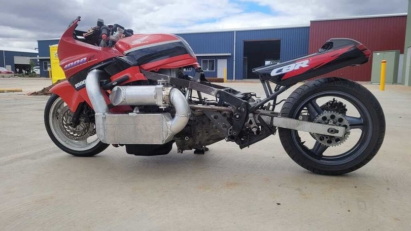 Honda CBR1000F da 1.000 cv con il turbocompressore