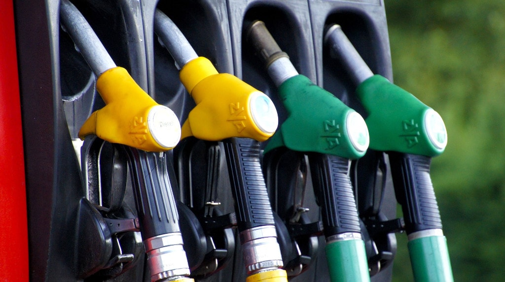 Prezzo del carburante alle stelle: benzina sopra 1,8 euro al litro di media