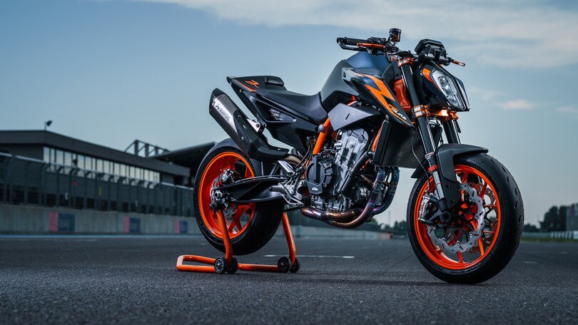 KTM 890 Duke R 2022