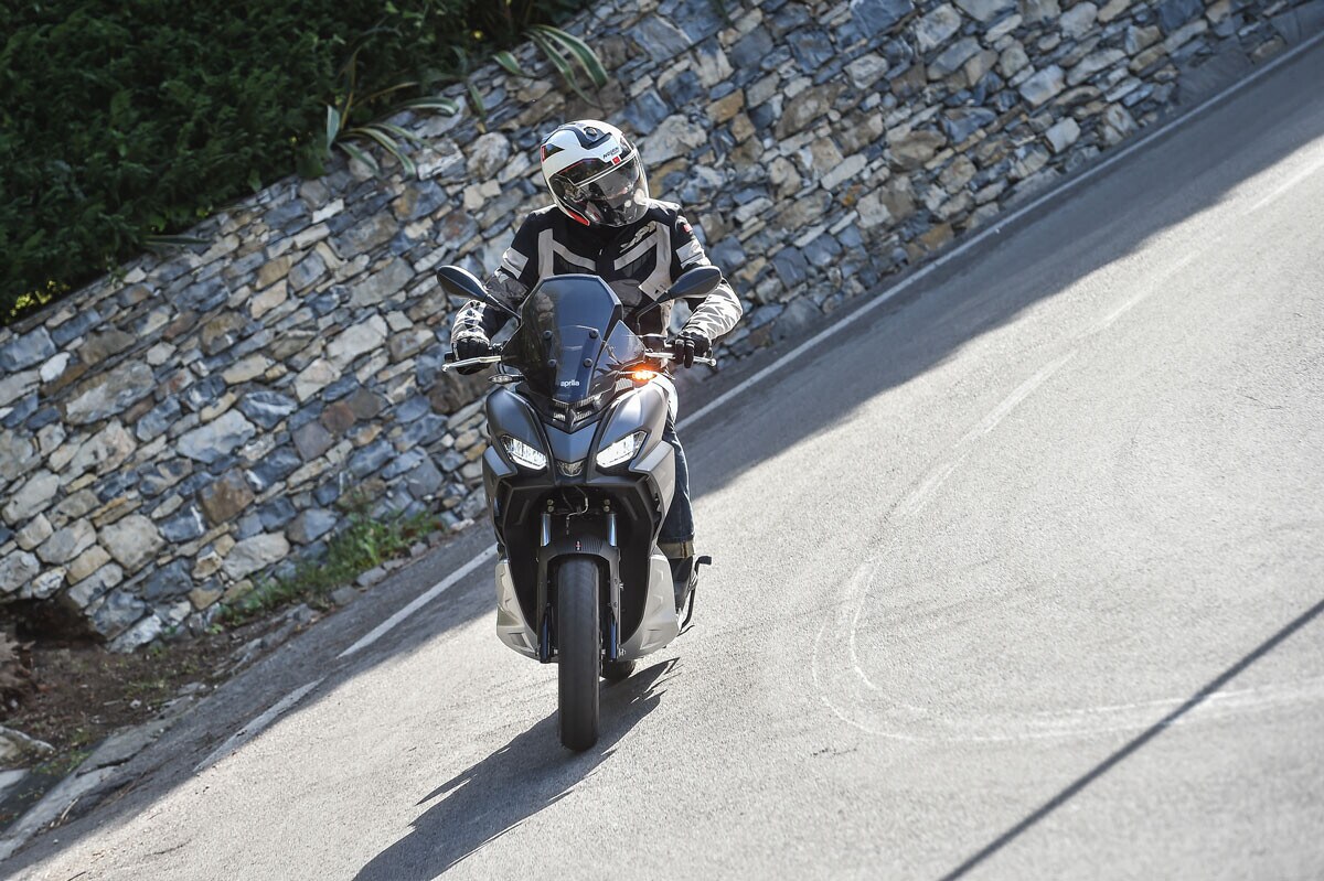 Aprilia SR GT 125 e 200, le foto della prova