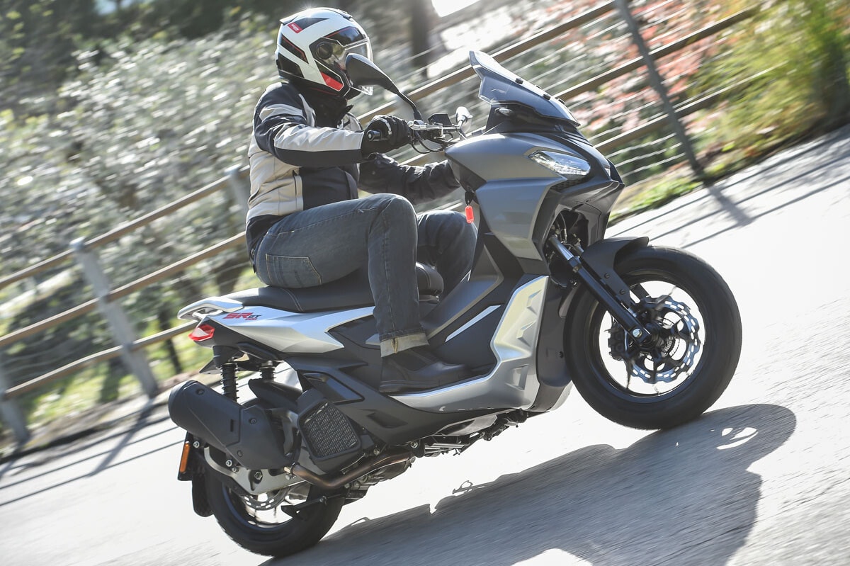 Aprilia SR GT 125 e 200, le foto della prova