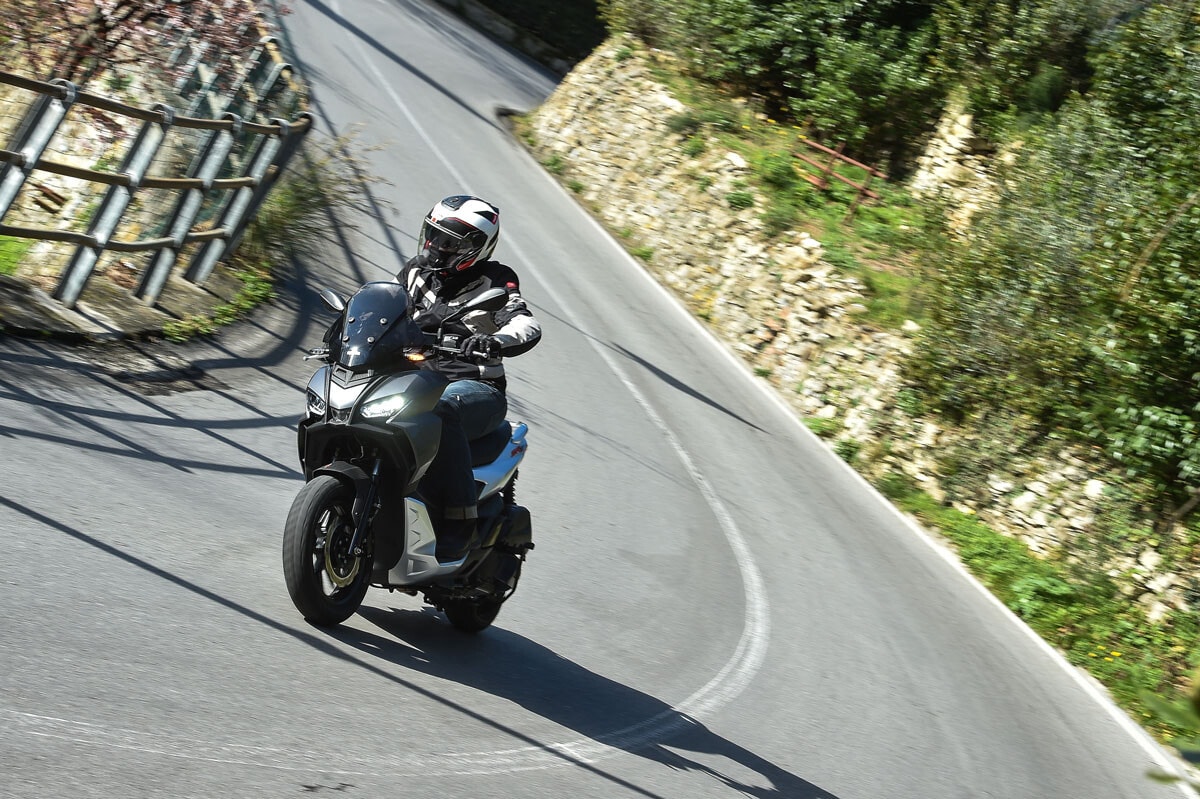 Aprilia SR GT 125 e 200, le foto della prova