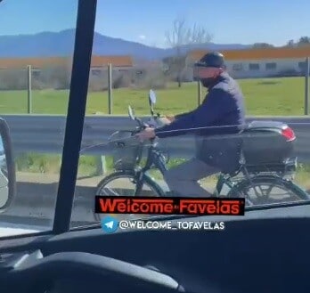 Roma, anziano sbaglia uscita e si ritrova con la bicicletta in autostrada!