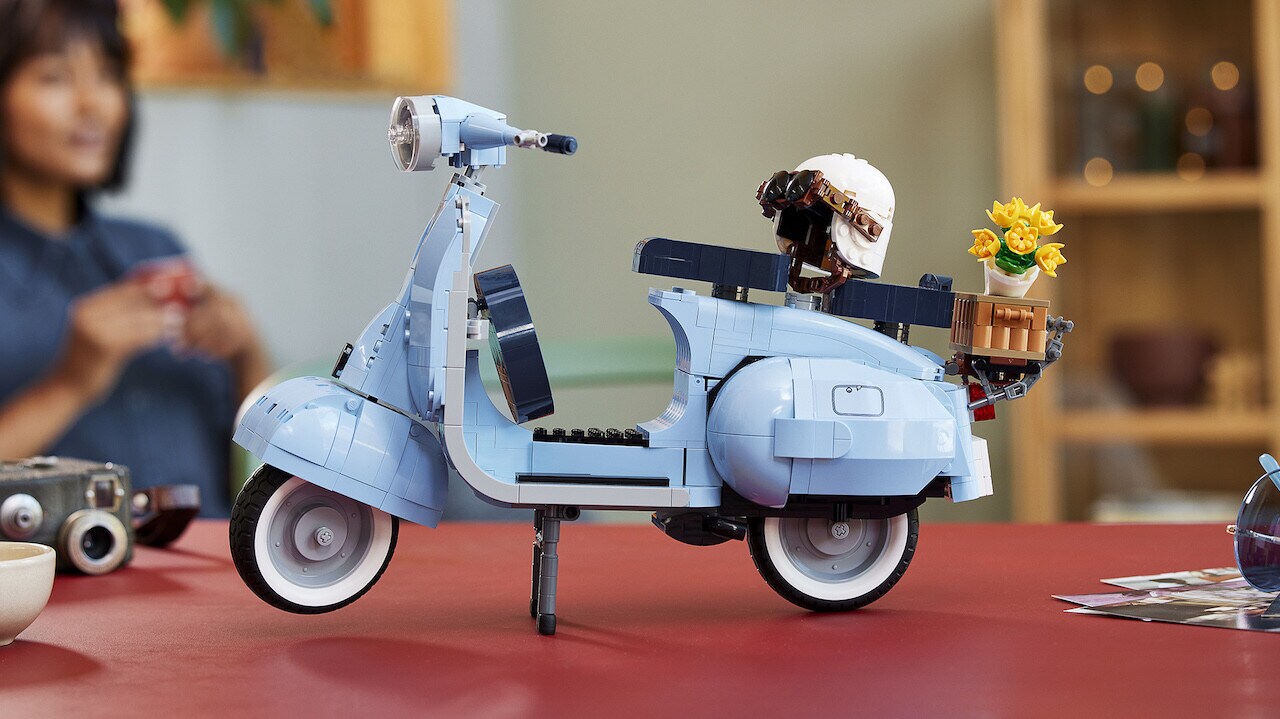 Vespa, ecco il modellino Lego da 1106 pezzi