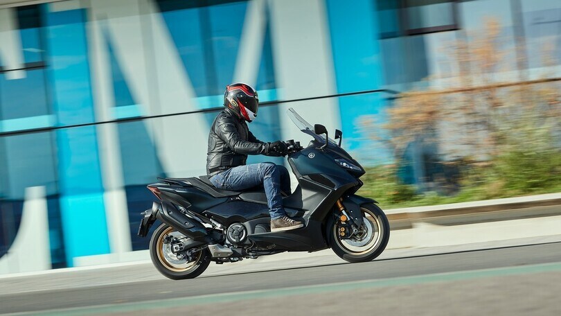 Test Yamaha TMAX Tech MAX 2022: la gallery