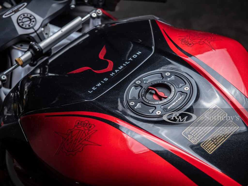 MV Agusta F4 LH44, l'unica... Rossa di Lewis Hamilton