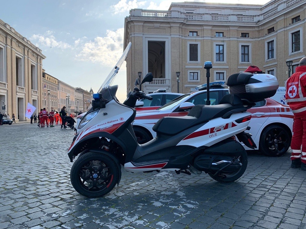 Piaggio MP3 Life Support, un tre ruote per la Croce Rossa Italiana