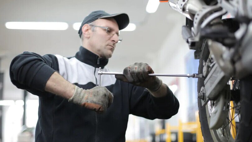 Francia, motociclisti accontentati: niente più revisione per le moto