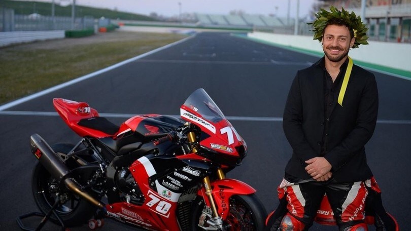 Luca Vitali, pilota tra moto e libri: si laurea durante i test del CIV