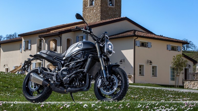Test Benelli Leoncino 800: la gallery