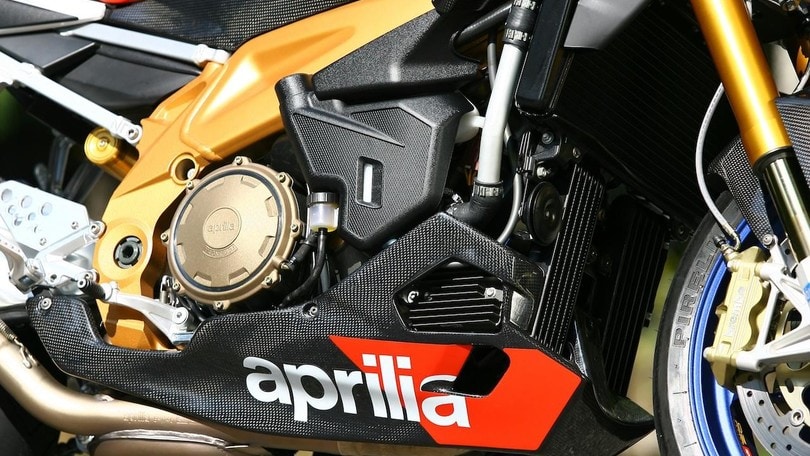 Aprilia Tuono V2 Factory - FOTO