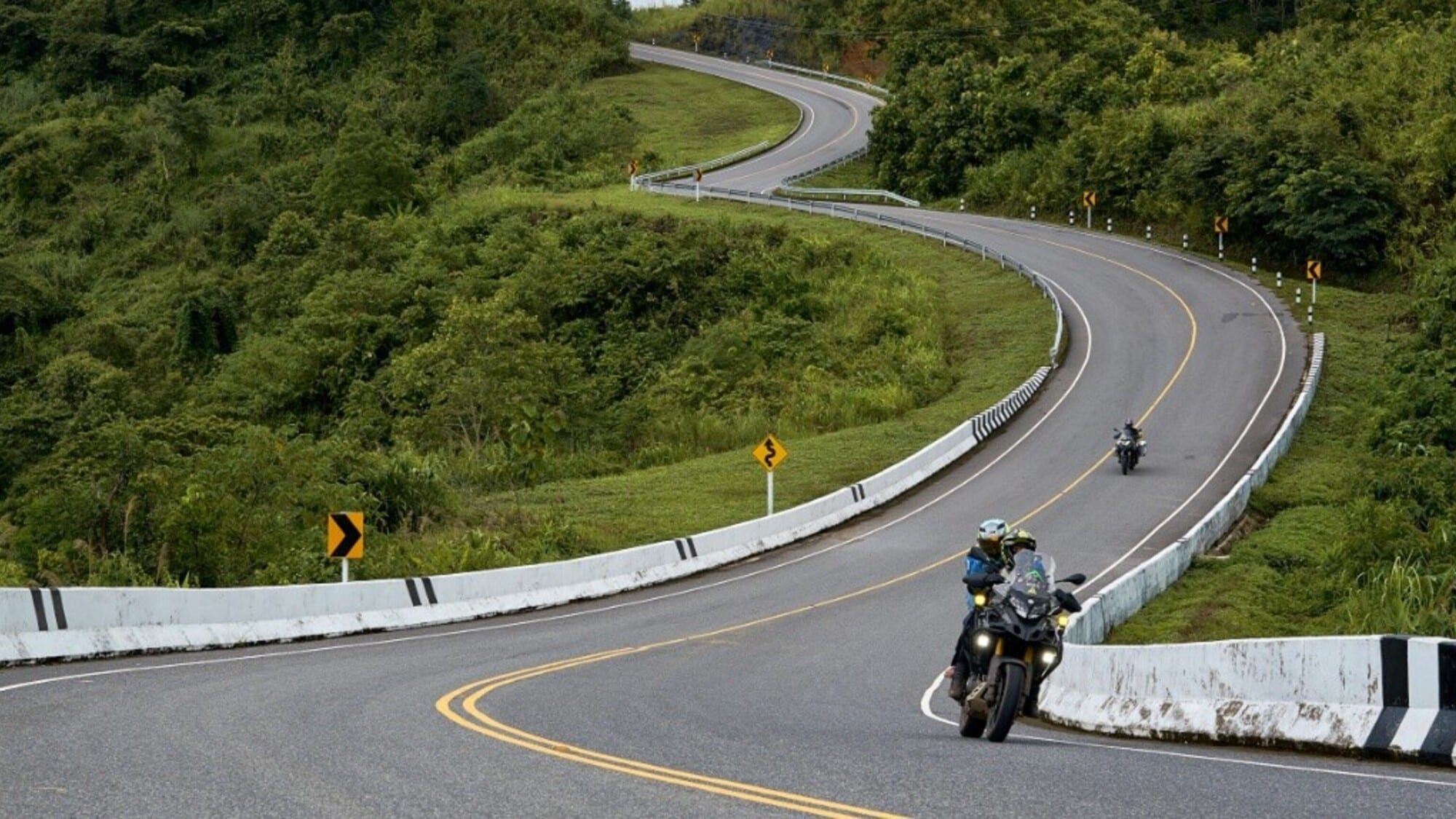 Austria, possibili limiti di velocità a 70 km/h sui passi montani