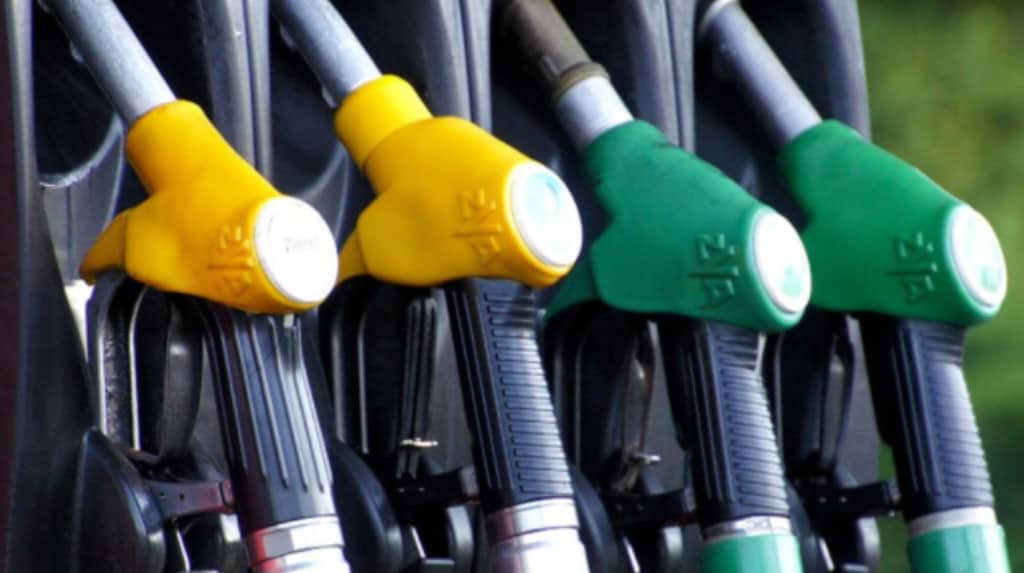 Caro carburanti: sconto prorogato fino al 2 maggio