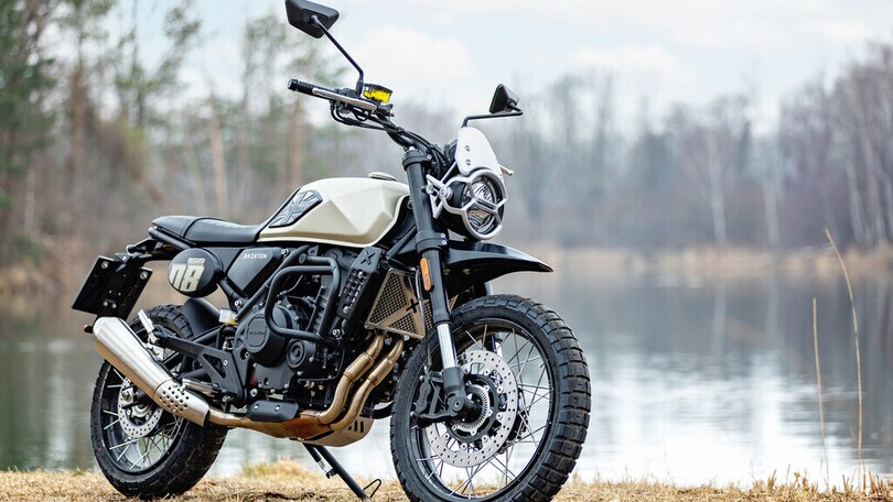 Brixton Crossfire 500XC in Italia: quanto costa la nuova scrambler