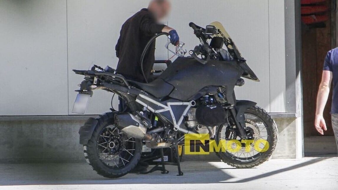BMW, nuove R 1300 GS e serie M: non prima di due anni