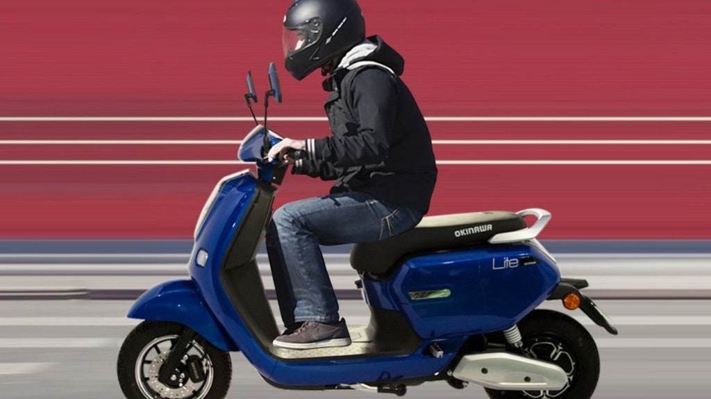 Richiamo in India per 3.215 scooter elettrici: andavano a fuoco